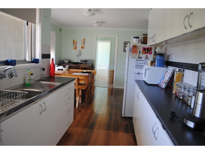 27 Barr Street, Maryborough VIC 3465