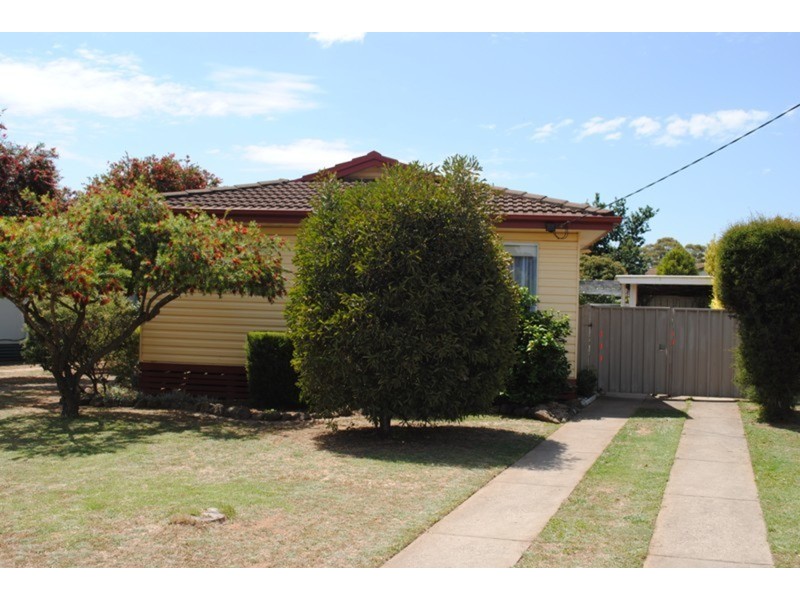 27 Barr Street, Maryborough VIC 3465