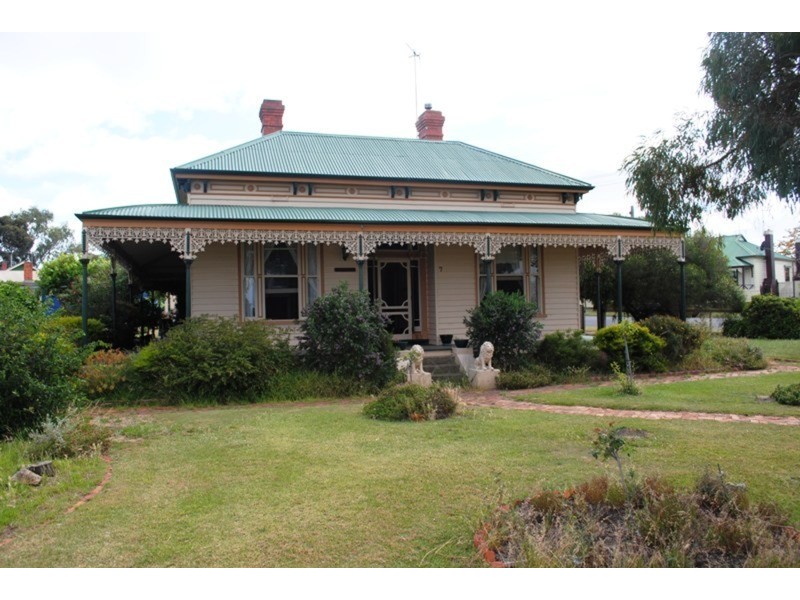 7 Lowenstein Street, Maryborough VIC 3465