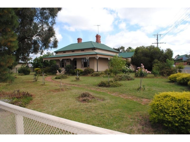 7 Lowenstein Street, Maryborough VIC 3465