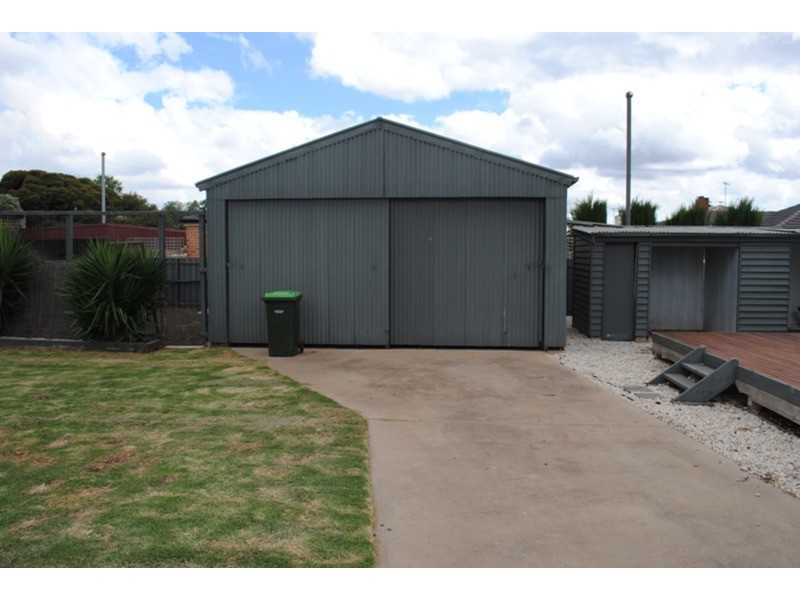 76 Park  Road, Maryborough VIC 3465