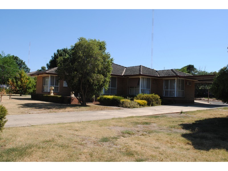 12-14 McCallum Street, Carisbrook VIC 3464