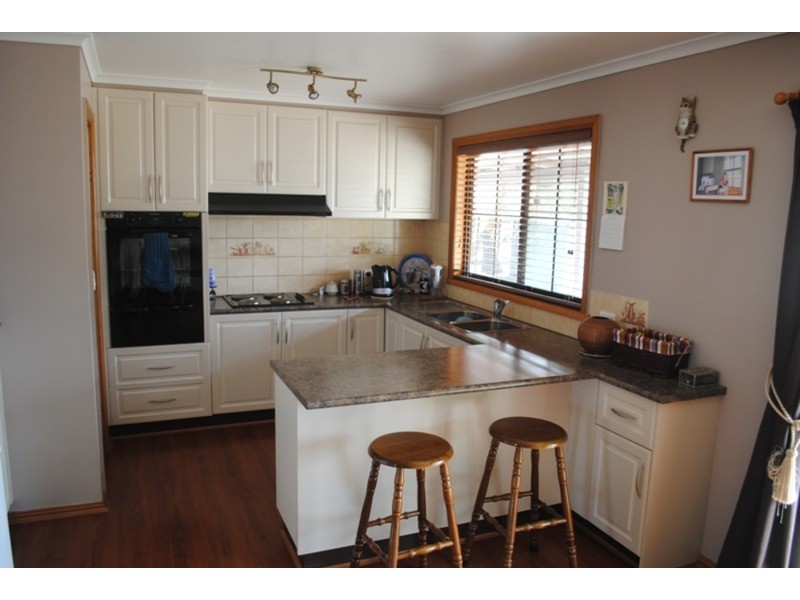 9 George Cook  Drive, Maryborough VIC 3465