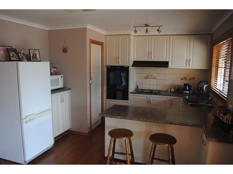 9 George Cook  Drive, Maryborough VIC 3465