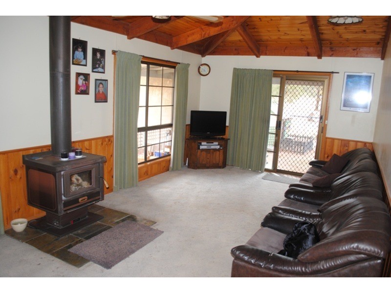 9 George Cook  Drive, Maryborough VIC 3465