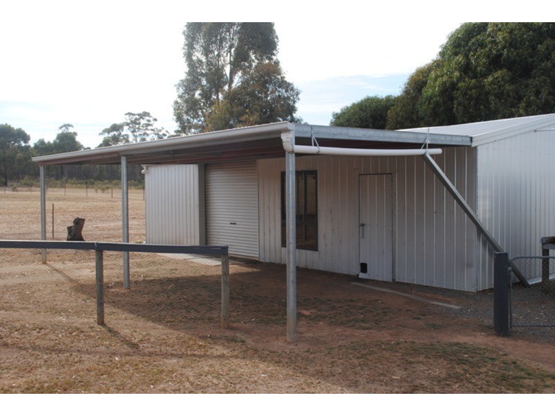 9 George Cook  Drive, Maryborough VIC 3465