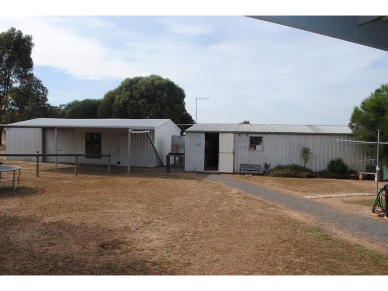 9 George Cook  Drive, Maryborough VIC 3465