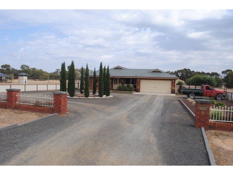 6 Collins Court, Maryborough VIC 3465