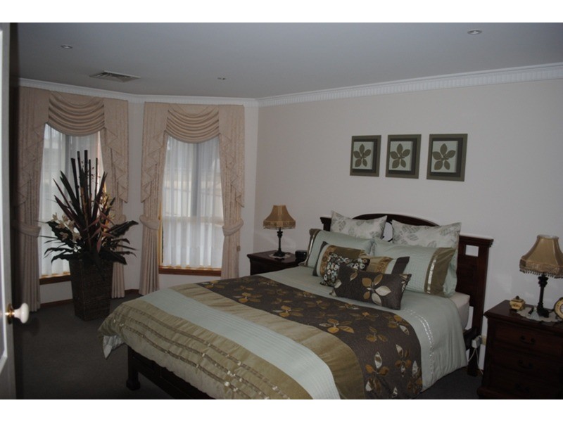 6 Collins Court, Maryborough VIC 3465