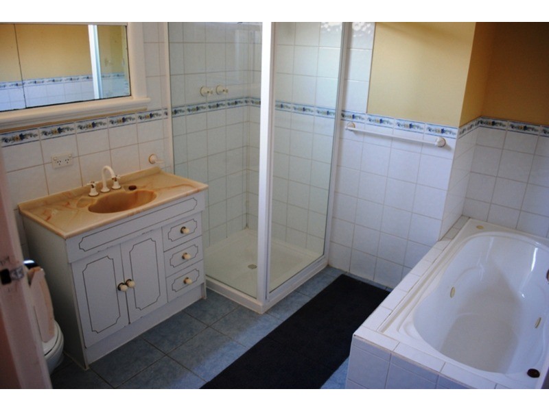 2 Arthur  Avenue, Maryborough VIC 3465