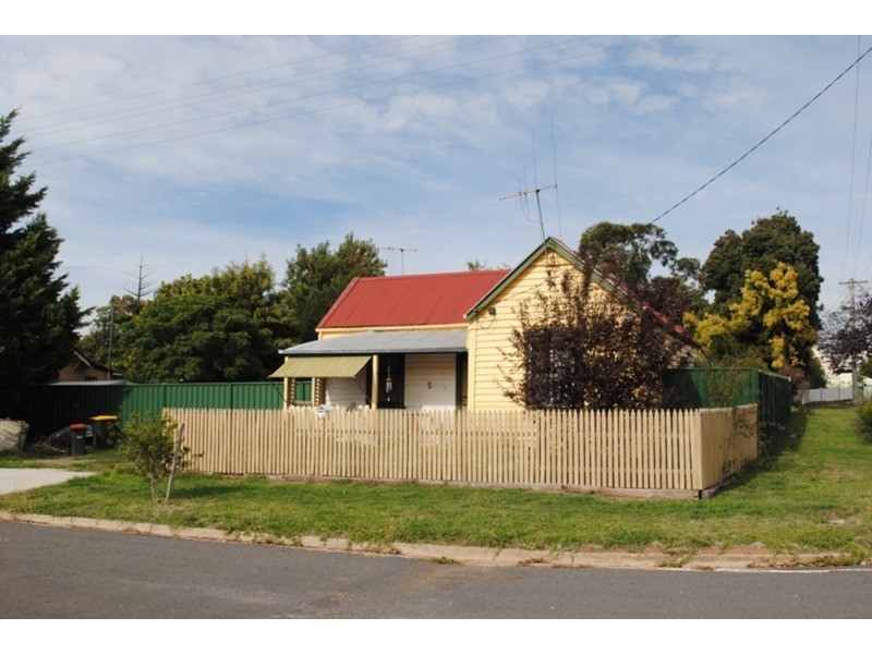 5 Kars Street, Maryborough VIC 3465