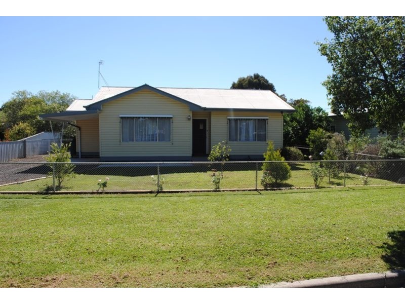 24 Tweedale  Street, Dunolly VIC 3472