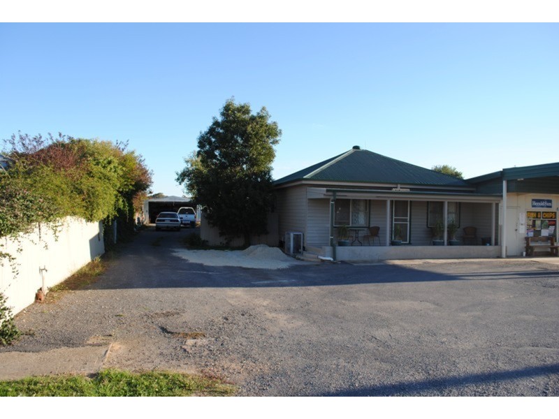 32 Victoria Street, Carisbrook VIC 3464