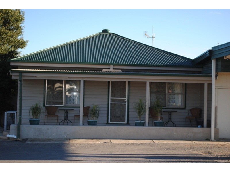 32 Victoria Street, Carisbrook VIC 3464