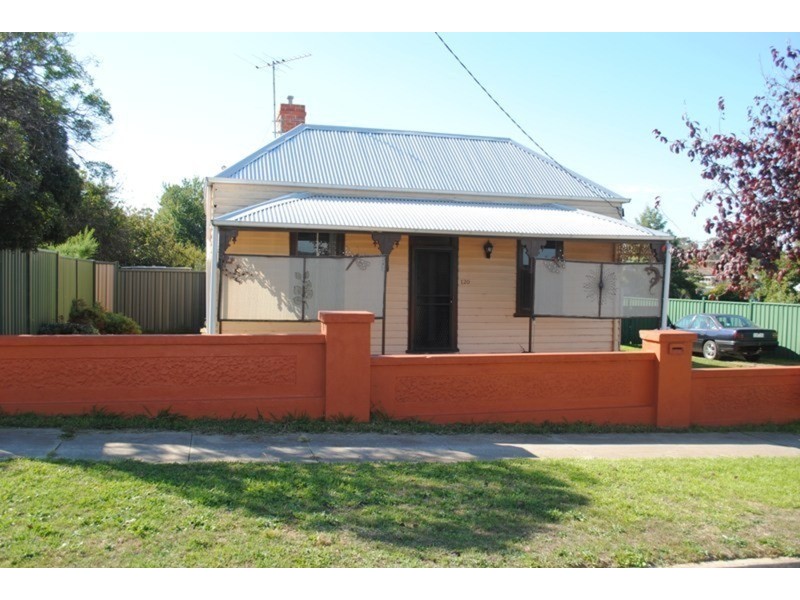 120 Gillies Street, Maryborough VIC 3465