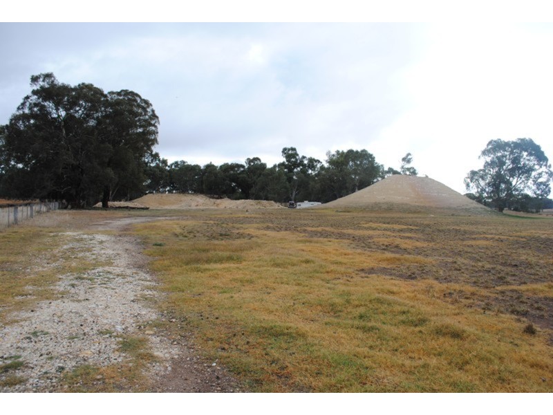 263 Bet Bet Creek Road, Timor West VIC 3465