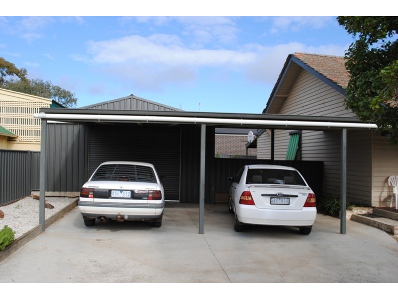 17 Peel Street, Maryborough VIC 3465