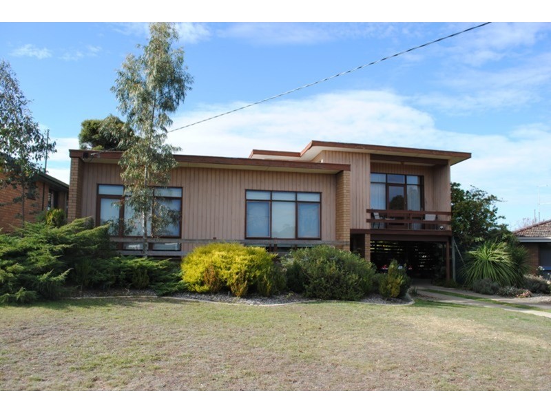 54 Laidman Street, Maryborough VIC 3465