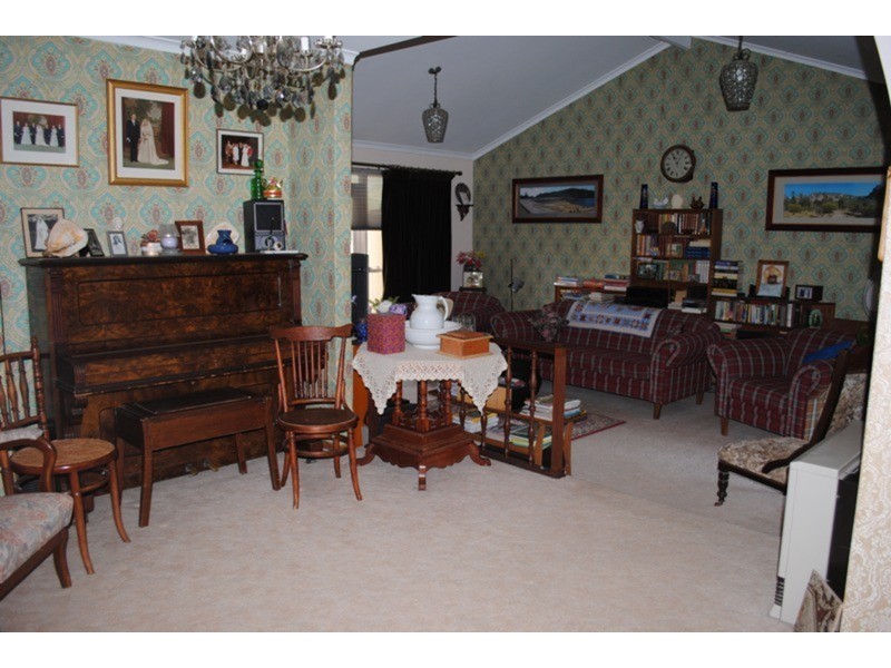 58-60 Laidman  Street, Maryborough VIC 3465