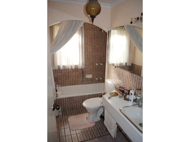 58-60 Laidman  Street, Maryborough VIC 3465