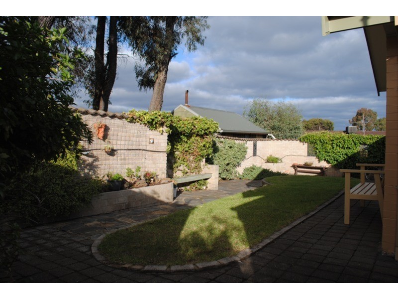 58-60 Laidman  Street, Maryborough VIC 3465