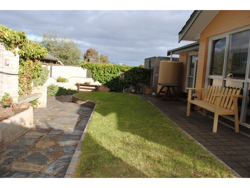 58-60 Laidman  Street, Maryborough VIC 3465