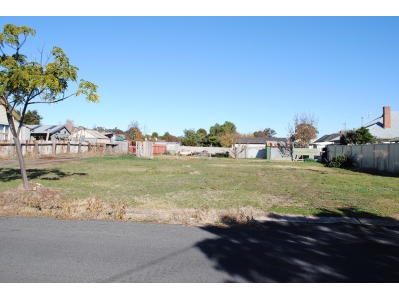 25 Brougham Street, Maryborough VIC 3465