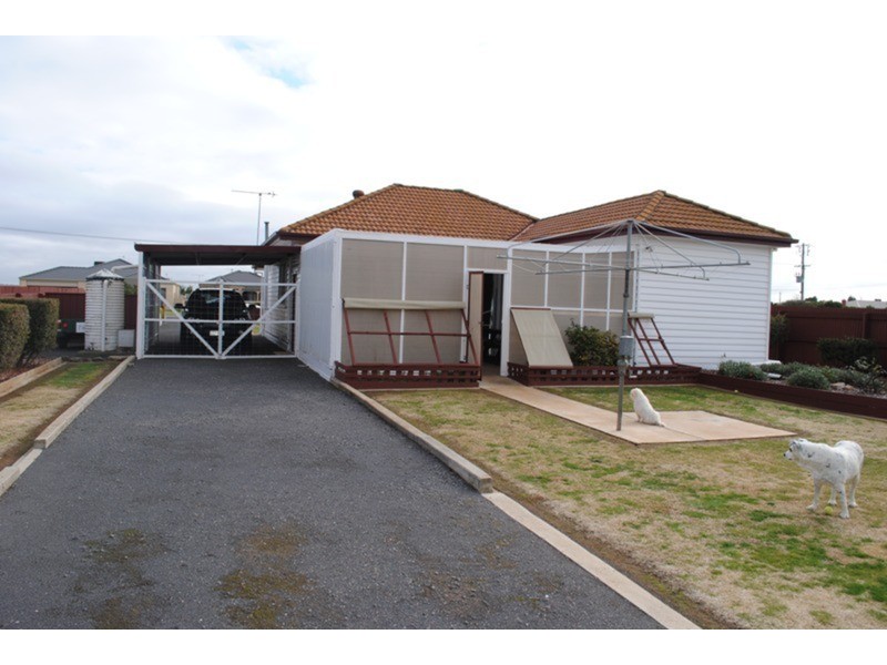 24 Grice Street, Carisbrook VIC 3464