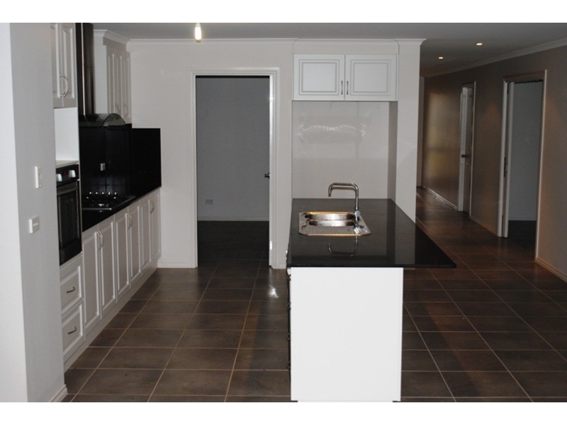 27 Grice Street, Maryborough VIC 3465