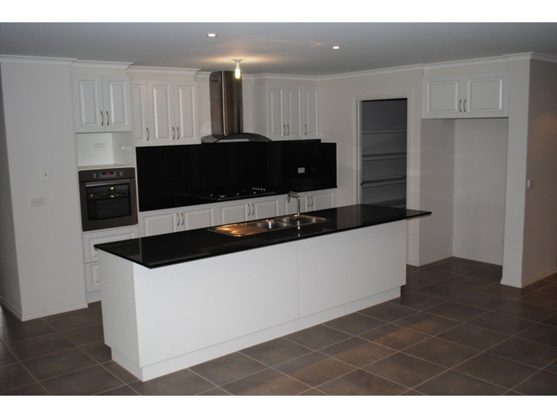 27 Grice Street, Maryborough VIC 3465