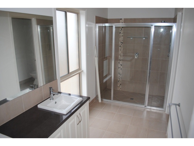 27 Grice Street, Maryborough VIC 3465