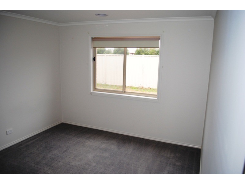 27 Grice Street, Maryborough VIC 3465