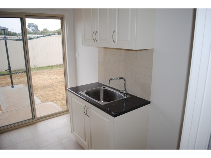 27 Grice Street, Maryborough VIC 3465