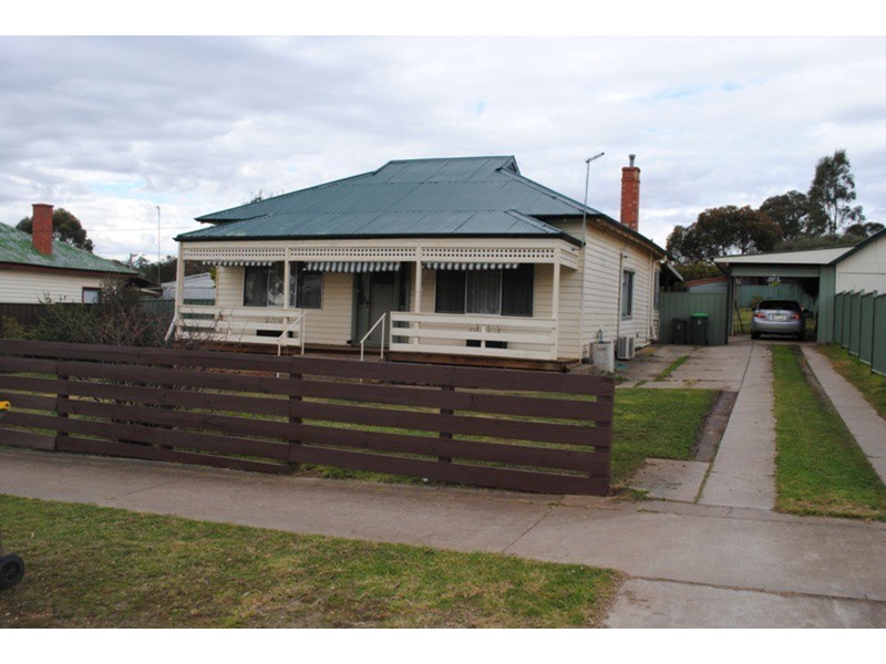 78 High Street, Avoca VIC 3467