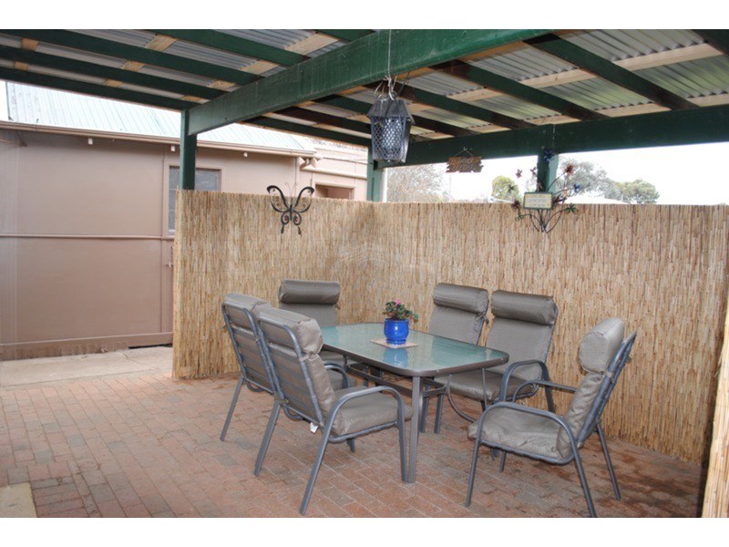 78 High Street, Avoca VIC 3467