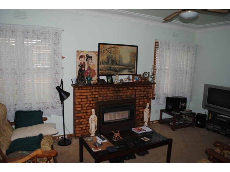 10 Dundas Road, Maryborough VIC 3465