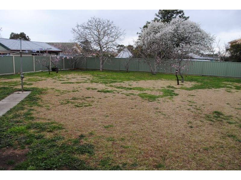 10 Dundas Road, Maryborough VIC 3465