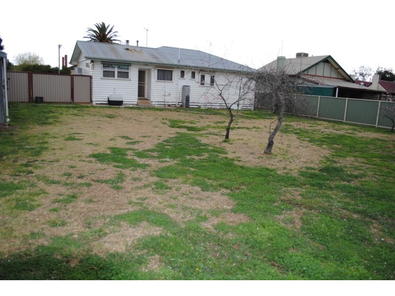 10 Dundas Road, Maryborough VIC 3465