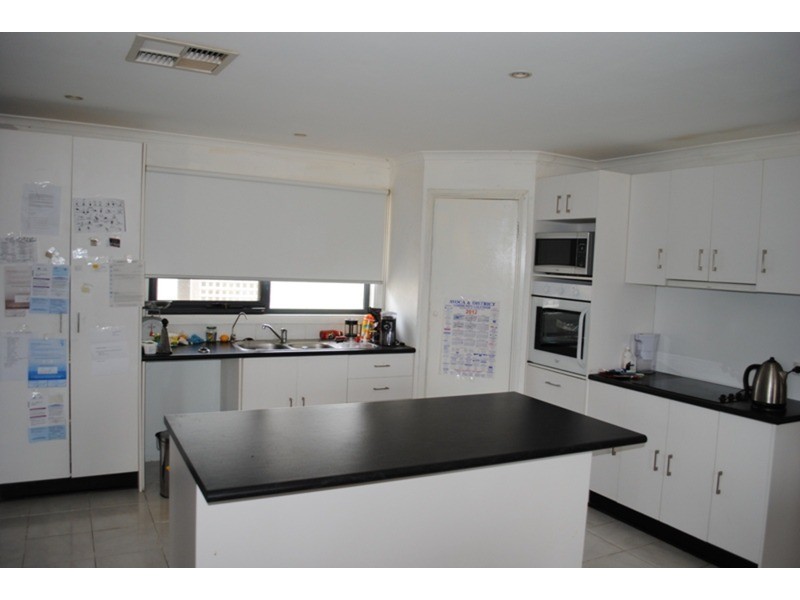 63 Charles Street, Avoca VIC 3467