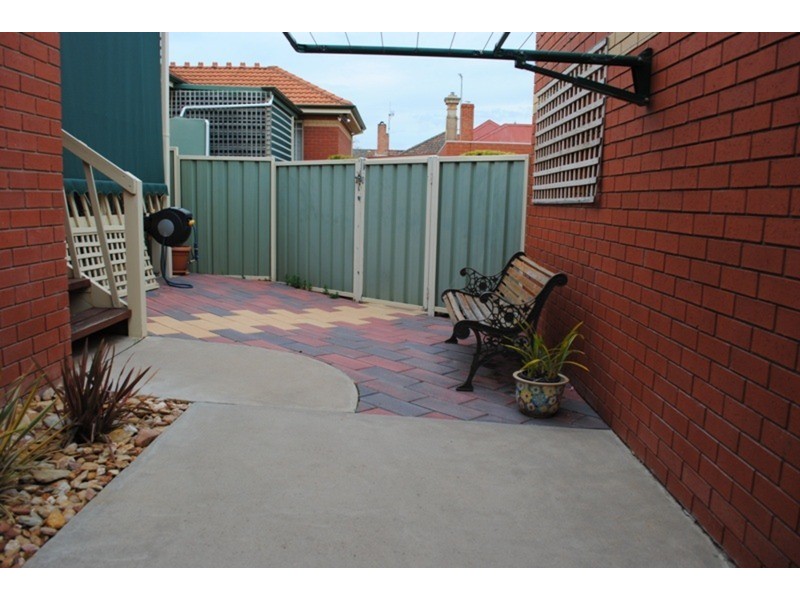 4/26 Clarendon Street, Maryborough VIC 3465