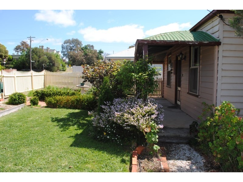 8 Kars Street, Maryborough VIC 3465