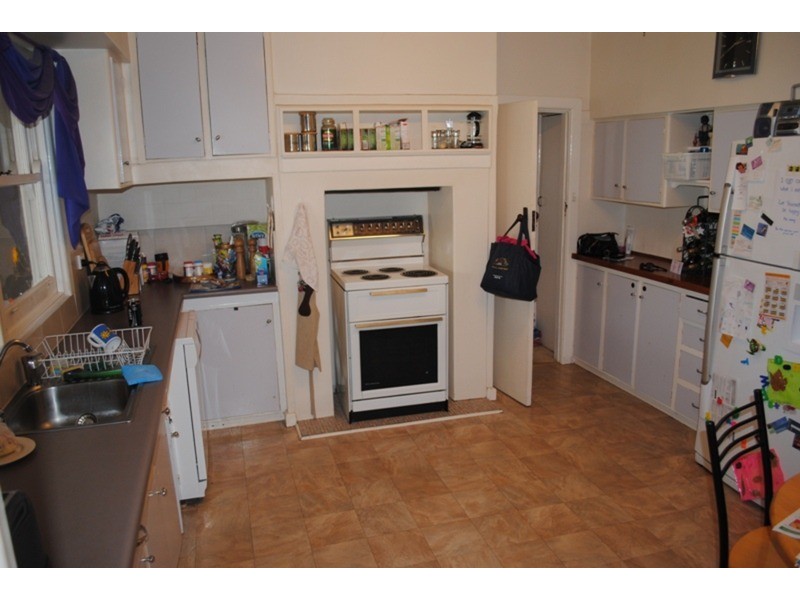 12 Laidlaw Street, Maryborough VIC 3465