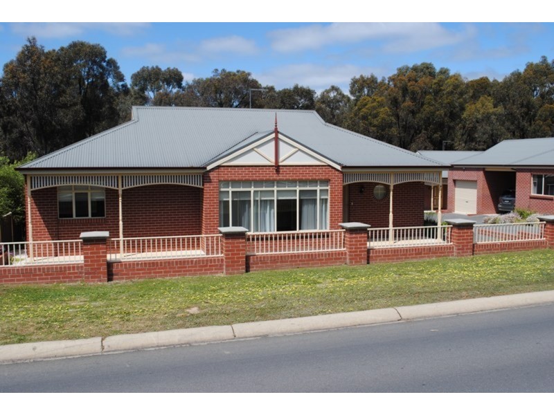Unit 2/188-190 Gladstone Street, Maryborough VIC 3465