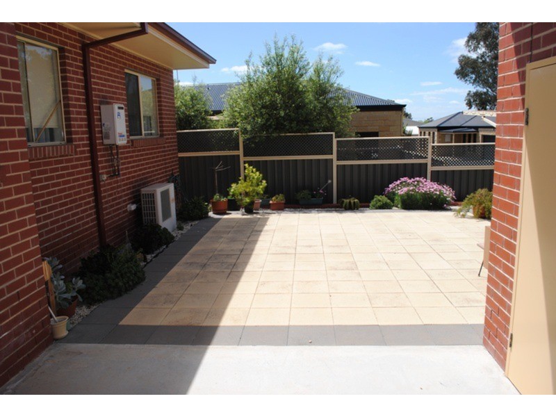 Unit 2/188-190 Gladstone Street, Maryborough VIC 3465