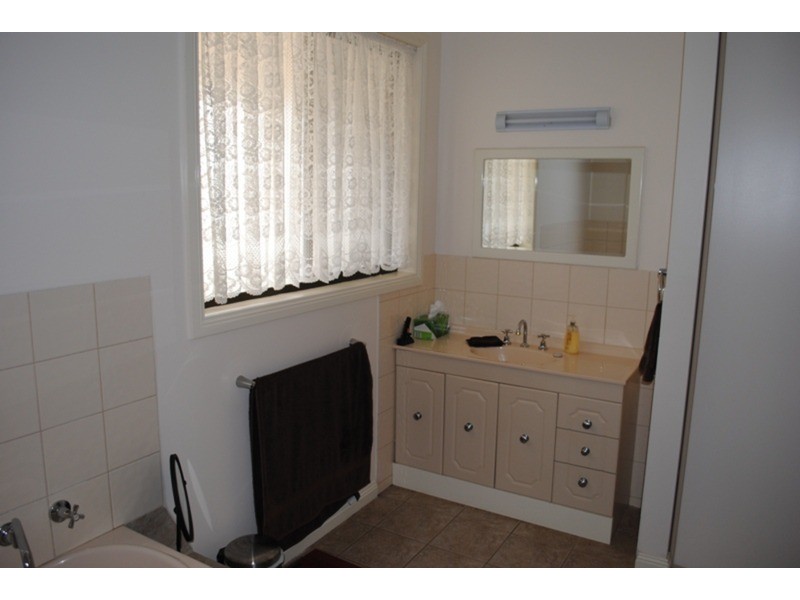 48 Churchill Court, Daisy Hill VIC 3465