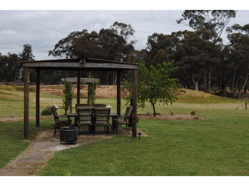 48 Churchill Court, Daisy Hill VIC 3465