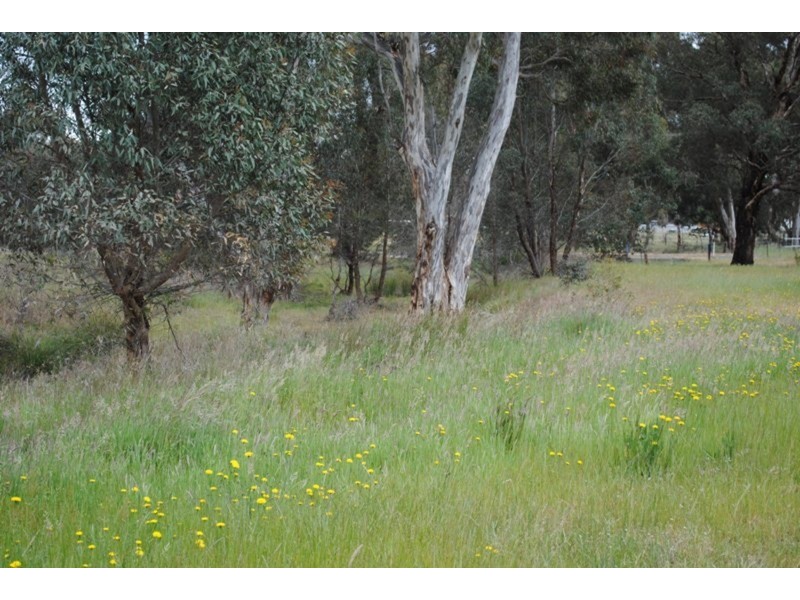 48 Churchill Court, Daisy Hill VIC 3465