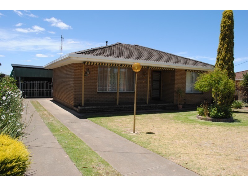 52 Holyrood Street, Maryborough VIC 3465