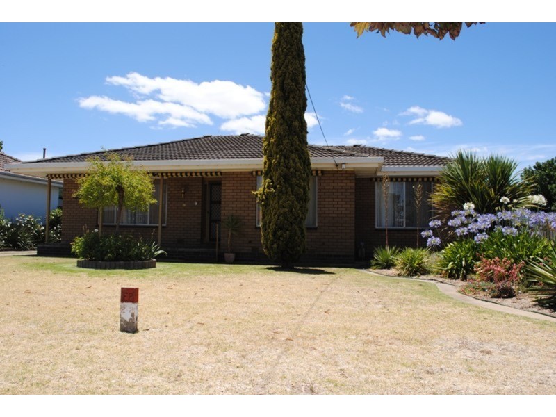 52 Holyrood Street, Maryborough VIC 3465