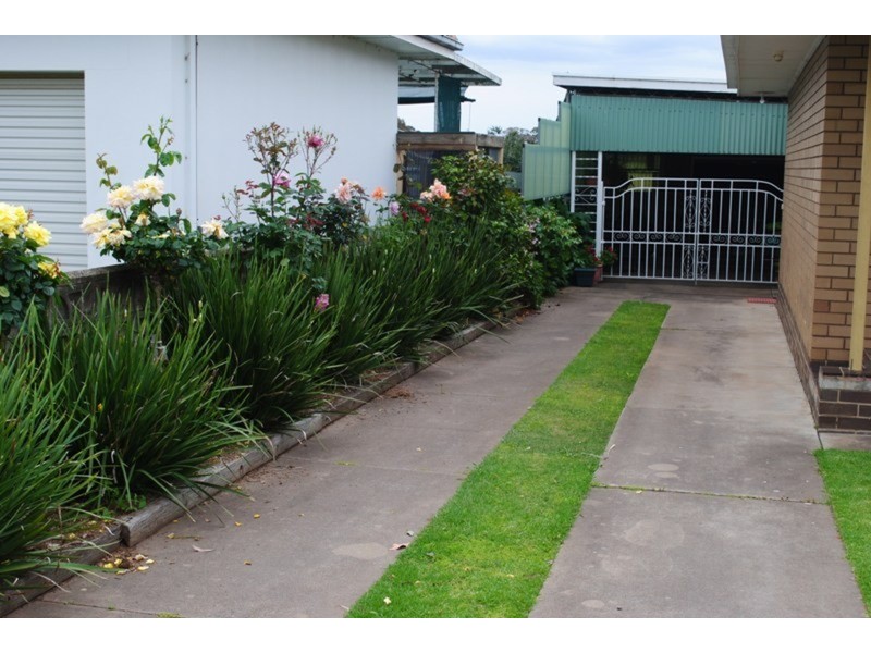 52 Holyrood Street, Maryborough VIC 3465